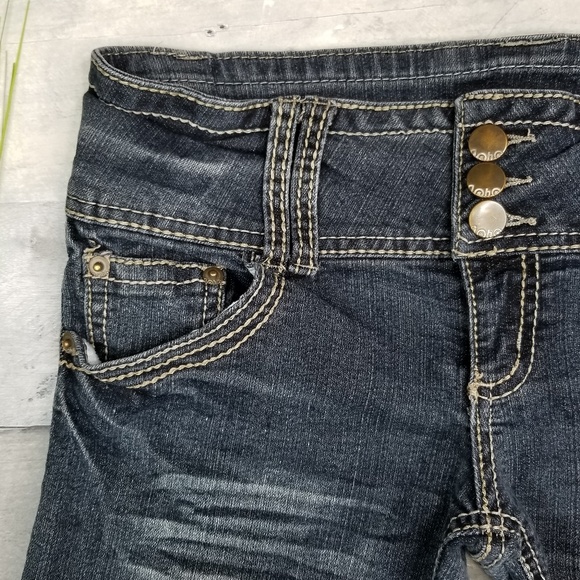 No Boundaries Cuffed Jean Shorts - Picture 3 of 6